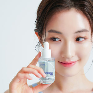 Sérum à l'acide hyaluronique ultra-basse molécule Isntree 50mL, hydratant pour le visage - Product Image 3