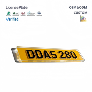 Plaque d'immatriculation personnalisée en acrylique vierge avec lettres 4D, films réfléchissants jaunes et blancs pour voiture - Product Image 1