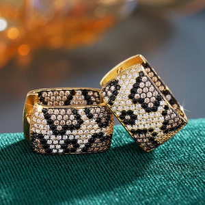 Leopard Pattern Two Tone Ear <b>Cuffs</b> for Women Daily Wear <b>Earrings</b> - Product Image 3