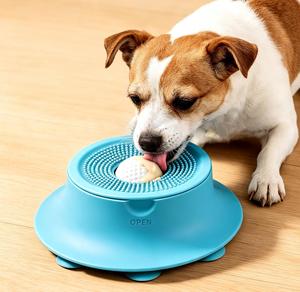 Comedero Lento de Silicona 2 en 1 para Perros con Bola para Lamer - Product Image 1