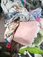 Draps et taies d'oreiller d'occasion de qualité supérieure associés à des détaillants de vêtements d'occasion réputés pour garantir le confort des hôtels et de la maison