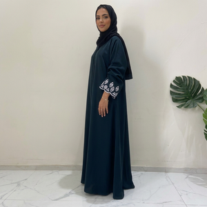 Robe Abaya Modeste Vert Foncé à Manches Brodées pour Femme, Longue et Ample, à Manches Longues, pour Usage Quotidien Musulman - Product Image 1