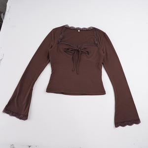 Haut court uni pour femme avec dentelle, épaules dénudées, froncé, à nouer devant, manches longues, coupe ajustée, chic et décontracté - Product Image 2