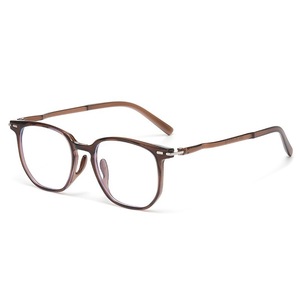 Gafas ópticas rectangulares de montura completa, color marrón, lentes transparentes CR-39, montura mediana, unisex - Product Image 3