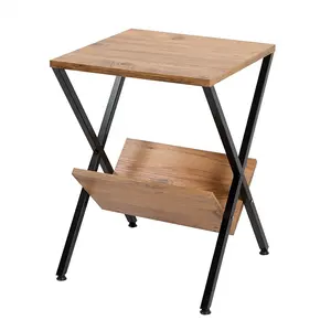 现代木制咖啡边桌，带X形金属腿装饰杂志新纸架