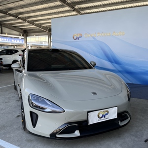 Voiture d'occasion 2024 Xiaomi SU7 Max Dual-Motor AWD Sports EV Sedan avec intérieur beige clair, jantes en alliage de 19 pouces et autonomie CLTC de 800 km - Product Image 1