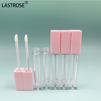 Contenants de rouge à lèvres liquide mat à étiquette privée, contenants carrés transparents pour gloss à lèvres, contenants pour huile à lèvres, flacons de maquillage uniques en rose, noir et blanc