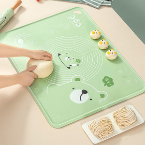 Tapis de pétrissage en silicone alimentaire sans BPA, épaissi, antidérapant, antiadhésif, écologique, motif ours vert, pour <span class=keywords><strong>pâtisserie</strong></span> maison - Product Image 2