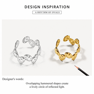 Bague ouverte en acier inoxydable martelé, forme ovale, avec placage sous vide or 14K, options de couleurs or et argent - Product Image 2