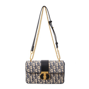 Luxury Designer Brand Texture Women's PU Bag French-style Chain Crossbody All-match Medium <b>Square</b> Single-shoulder Bag - Product Image 5