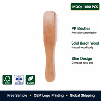 Brosse à chaussures en poils PP blancs avec manche en bois de hêtre pour l'entretien des chaussures