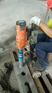 Machine de forage de béton DLF-33 - Foreuse à béton à 3 vitesses avec colonne de 1000 mm, diamètre de 400 mm - Product Image 3