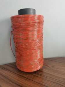Fil monofilament PE <span class=keywords><strong>Gazon</strong></span> synthétique <span class=keywords><strong>Gazon</strong></span> Matière première <span class=keywords><strong>Gazon</strong></span> artificiel fibrillé bleu rouge Pelouse bouclée - Product Image 4
