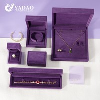 Boîte à bijoux en velours violet de haute qualité YADAO, logo personnalisé pour l'emballage de bagues, colliers, bracelets, pendentifs