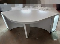 Bureau d'information avec écran Led Logo Bureau de studio personnalisable Table de diffusion en direct Station de radio Table de diffusion Station de télévision Nouvelles