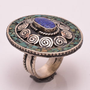 Bagues tibétaines en corail turquoise bijoux faits à la main vente en gros de bijoux de mode femmes et filles fournisseurs de bagues de bijoux de mode - Product Image 4