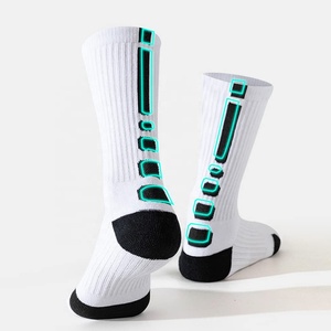 Calcetines de baloncesto de algodón de malla profesional con muestra gratis Logotipo de diseñador de baloncesto calcetines deportivos personalizados para equipo - Product Image 5