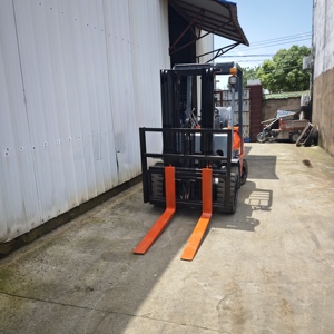 Original Japanese 3 Ton FD30 Cheap Gasoline LPG Engine Toyota <b>Forklift</b> FG30 <b>Forklift</b> Fast Shipping - Product Image 3