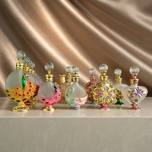 Botella de Perfume Estilo Árabe Personalizada con MOQ Bajo de 500 Unidades, Perfume o Dripper, Personalización Disponible en 10ml, 20ml, 30ml, 50ml, 100ml - Product Image 1