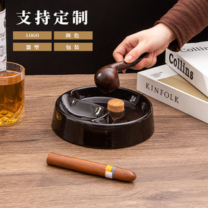 Cendrier rond en céramique noire pour pipe et cigarette avec bouchon en liège, idéal pour la maison ou comme cadeau - Product Image 2