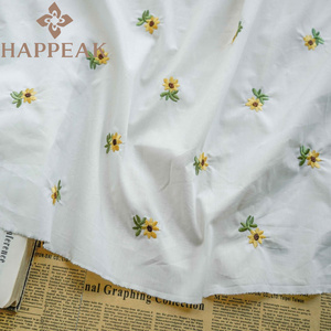 قماش قطني ناعم منسوج مطرز بزهور عباد الشمس من HAPPEAK لفساتين الصيف - Product Image 1