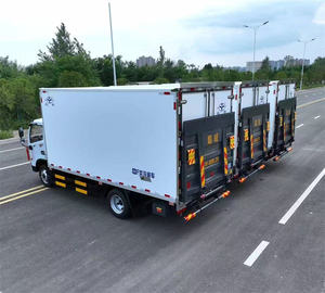 New Diesel Manual Dongfeng 4X2 4200m Freezer Box <b>Refrigerated</b> <b>Truck</b> 5 Tons Frozen Food Transport - Product Image 4