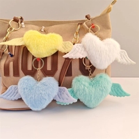 En gros, Porte-clés et pendentif de sac en peluche avec pompon en fausse fourrure, motif dessin animé, fleur et cœur