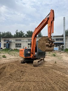 Excavadora de infraestructura urbana usada de rendimiento avanzado Hitachi ZX60 Excavadora usada a la venta - Product Image 6