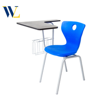 Chaise de formation en plastique au design moderne Pliable Caractéristique pour les étudiants comprend une chaise de bureau d'étude tablette pour la salle de classe