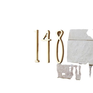Numéros de porte en laiton de style nordique, chiffres adhésifs en métal massif pour la décoration d'entrée de maison - Product Image 5