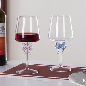 Verres <span class=keywords><strong>à</strong></span> vin <span class=keywords><strong>rouge</strong></span> décoratifs <span class=keywords><strong>à</strong></span> long <span class=keywords><strong>pied</strong></span> avec nœud papillon mignon, faits <span class=keywords><strong>à</strong></span> la main, pour douche nuptiale, bar ou fête - Product Image 5