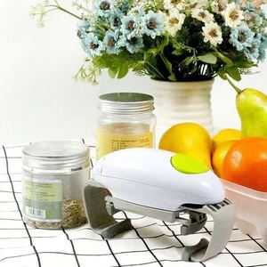 Abrelatas Eléctrico Automático de Lujo Ecológico de ABS y Nylon con Silicona, Manos Libres, de un Solo Toque, para Cocina, Funciona con 2 Pilas AA - Product Image 4