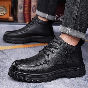 Botas de nieve para hombre, de cuero negro, forradas de lana, estilo slip-on de caña alta, zapatos cálidos para uso en exteriores. - Product Image 5
