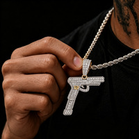 Collier Pendentif Pistolet Hip Hop Bling Bling Micro-Pavé Zircon Cubique Forme de Pistolet Bijou Statement pour Homme