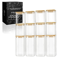 Bocaux de conservation alimentaire carrés modernes en verre avec couvercles en bambou, hermétiques et recyclables pour la cuisine et les réceptions, préservation de la fraîcheur