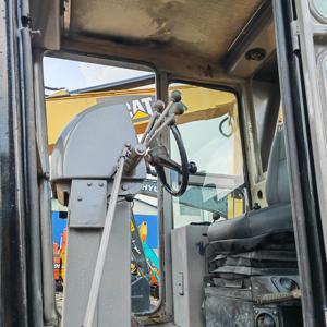 Niveleuse CAT 140G économique à vendre prête à l'emploi Conception robuste pour le génie civil et les travaux routiers ruraux - Product Image 5