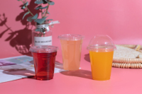 Gobelet jetable en plastique populaire de 150 ml (5 oz) avec couvercle, idéal pour les fêtes, mariages, boissons et desserts – Vente directe usine