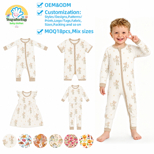 Combinaison bébé personnalisée, imprimé étoiles crème, bordure en flocons d'avoine, pyjama bébé doux et respirant - Product Image 1