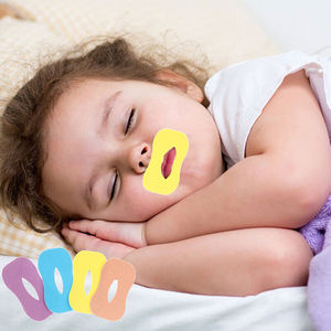 Bande adhésive buccale personnalisée avec logo imprimé pour dormir, anti-ronflement, amélioration du sommeil, sans latex et respirante - Product Image 5