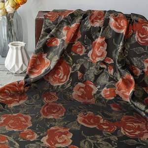 Tela Jacquard Decorativa Tejida con Patrón de Rosas sobre Fondo Negro, Estilo Pintura al Óleo Francesa, para Vestidos Vintage - Product Image 2