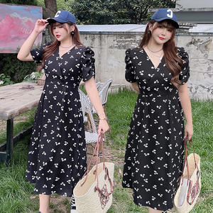 เดรสลายดอกคอวี รุ่น Runqi N8416 สีดำ แขนสั้น เอวธรรมชาติ สไตล์ลำลองสำหรับผู้หญิง ใส่ได้ทุกวัน สำหรับฤดูร้อน - Product Image 5