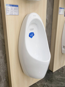 Urinario de Pared de Porcelana Blanco, Sanitario de Cerámica Colgante para Baño, Inodoro de Pared - Product Image 4