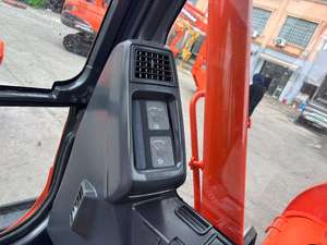 VENTE CHAUDE Excavatrice Doosan DX75 d'occasion, modèle 2022, 7,5 tonnes, moteur, boîte de vitesses, système hydraulique, machine compacte prête à travailler - Product Image 6