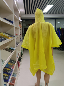 GRS Logo personnalisé d'usine Poncho de <span class=keywords><strong>pluie</strong></span> unisexe long adulte en <span class=keywords><strong>plastique</strong></span> EVA portable avec boutons et cordon de serrage <span class=keywords><strong>Cape</strong></span> de <span class=keywords><strong>pluie</strong></span> - Product Image 2