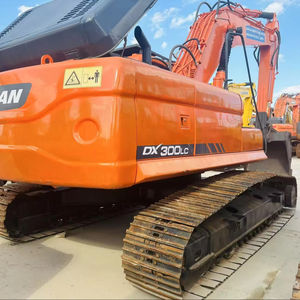 Excavadoras hidráulicas sobre orugas Doosan DX300LC usadas bajas horas de trabajo bien protegidas condición incluye cojinete de engranaje de motor - Product Image 1