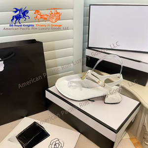 CC 2025 Flat Bottom Jelly Chanclas Diseñador Sandalias Femme Shoes Slides Sandalias Zapatillas para mujeres y damas - Product Image 3