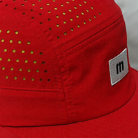 Casquette de course haute performance à 5 panneaux, perforée au laser, respirante, légère, séchage rapide, 100 % polyester, avec image