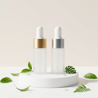 Flacons compte-gouttes cylindriques en verre dépoli transparent de 10 ml avec bouchon à vis et estampage doré pour huiles essentielles, sérums de soin, crèmes visage et diffuseurs – En stock
