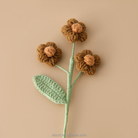 Grosir bunga Crochet buatan tangan tiga kepala bunga Puff Crochet dengan daun