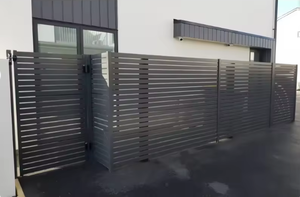 Porte de clôture en aluminium <span class=keywords><strong>avec</strong></span> revêtement en poudre de haute qualité, personnalisée, <span class=keywords><strong>avec</strong></span> des portes métalliques durables pour l'extérieur et un design de colonne moderne - Product Image 5